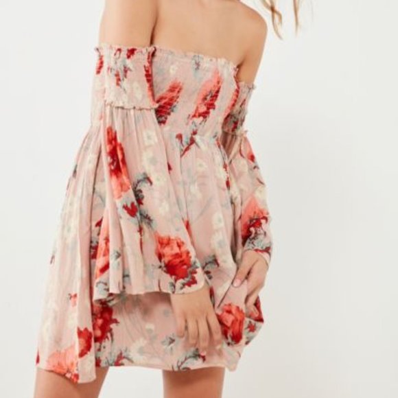 ✨ Floral Off the Shoulder Smocked Mini Dress | Ecote - Picture 1 of 4